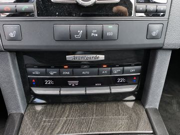 Mercedes E 200 - 8