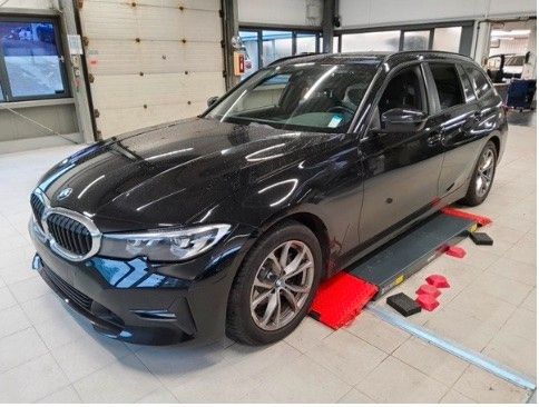 BMW 318d Advantage Aut/LCProf/ParkSys/AG+/Tempomat