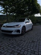 Volkswagen Golf 2.0 TSI DSG GTI Performance GTI Performance - Volkswagen in Stuttgart