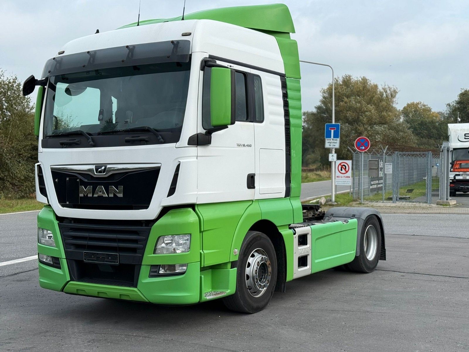 Fahrzeugabbildung MAN TGX 18.460 4x2 Retarder 2x Tank