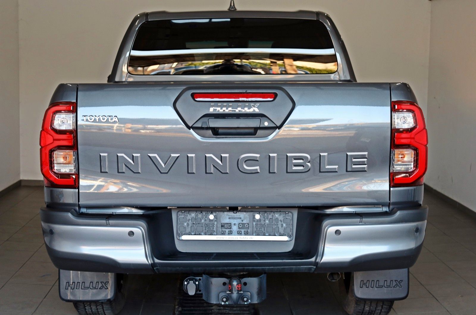 Fahrzeugabbildung Toyota Hilux 2.8 D4-D Invincible ,VOLL! ACC,JBL,LED,AHK