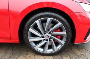 Fahrzeugabbildung SKODA Octavia Combi RS First Edition Pano ACC Memory