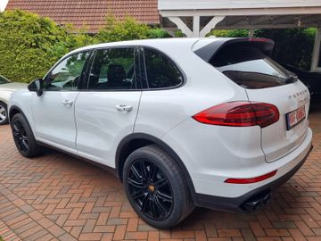 Porsche Cayenne - 2