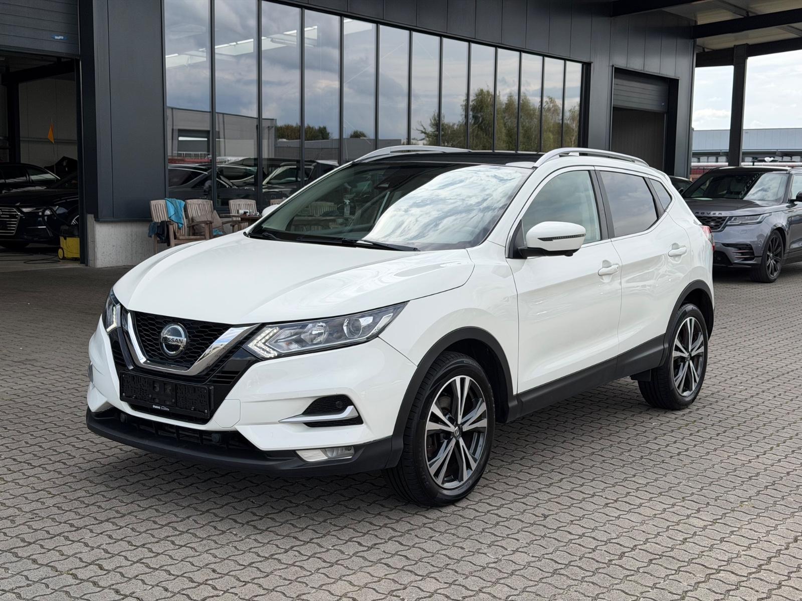 Nissan Qashqai Tekna 1.2i Automatic Led Cam