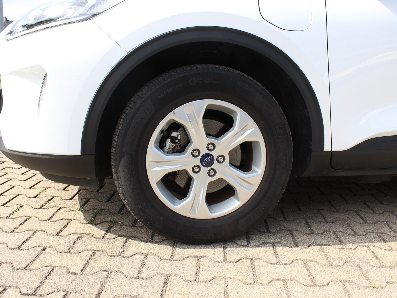 Fahrzeugabbildung Ford Kuga Plug-In Hybrid Cool & Connect 2,5 Duratec