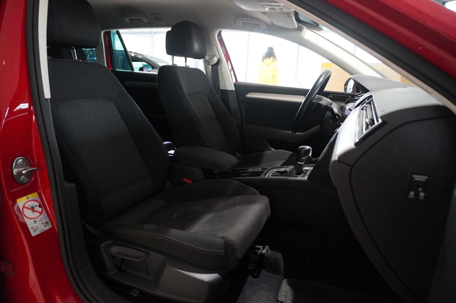 Fahrzeugabbildung Volkswagen Passat Vari. 2.0D COMFORTL. NAVI/LED/SPORT/AHK