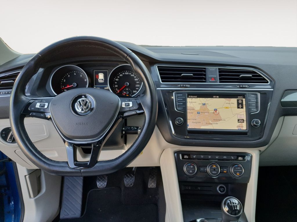 Fahrzeugabbildung Volkswagen Tiguan 1.4 TSI 4M Highline AHZV,Navi,LED,ACC,SH