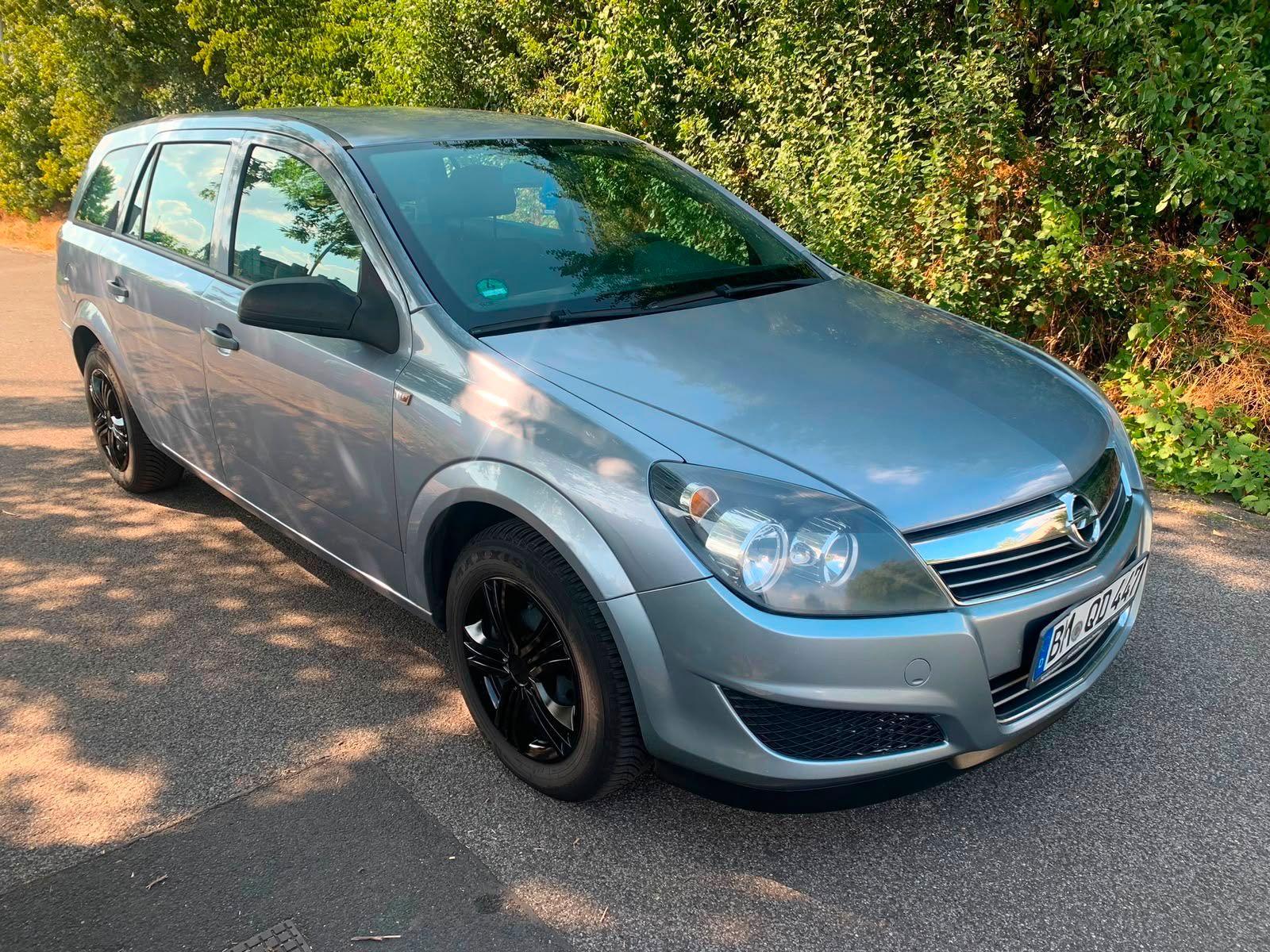 Opel Astra, 2010