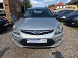 Hyundai i30 CW 1.6 CRDi  FIFA WM Edition TÜV&AU neu - Hyundai i30 aus 2010 mit Diesel-Antrieb