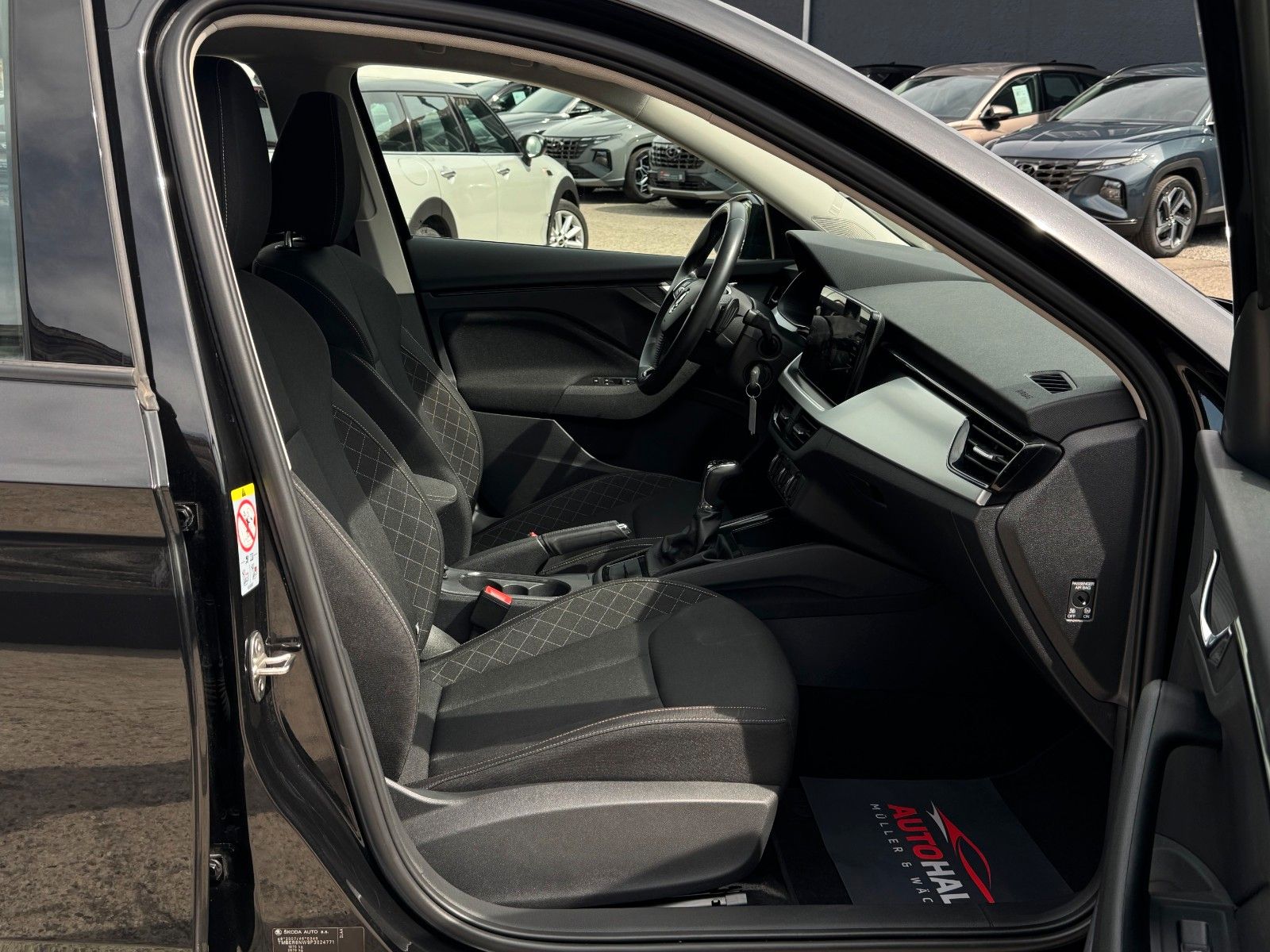 Fahrzeugabbildung SKODA Scala 1.0 DSG Ambition CarPlay Temp. SHZ PDC