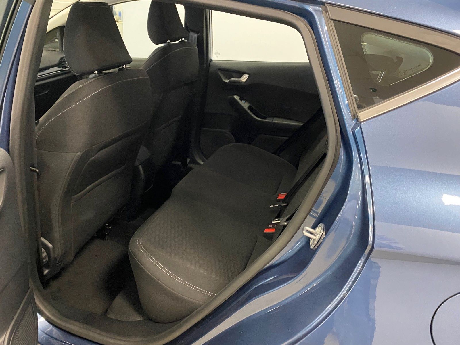 Fahrzeugabbildung Ford Fiesta 1.0 EcoBoost Titanium+LED+ALLWETTER+I-ACC