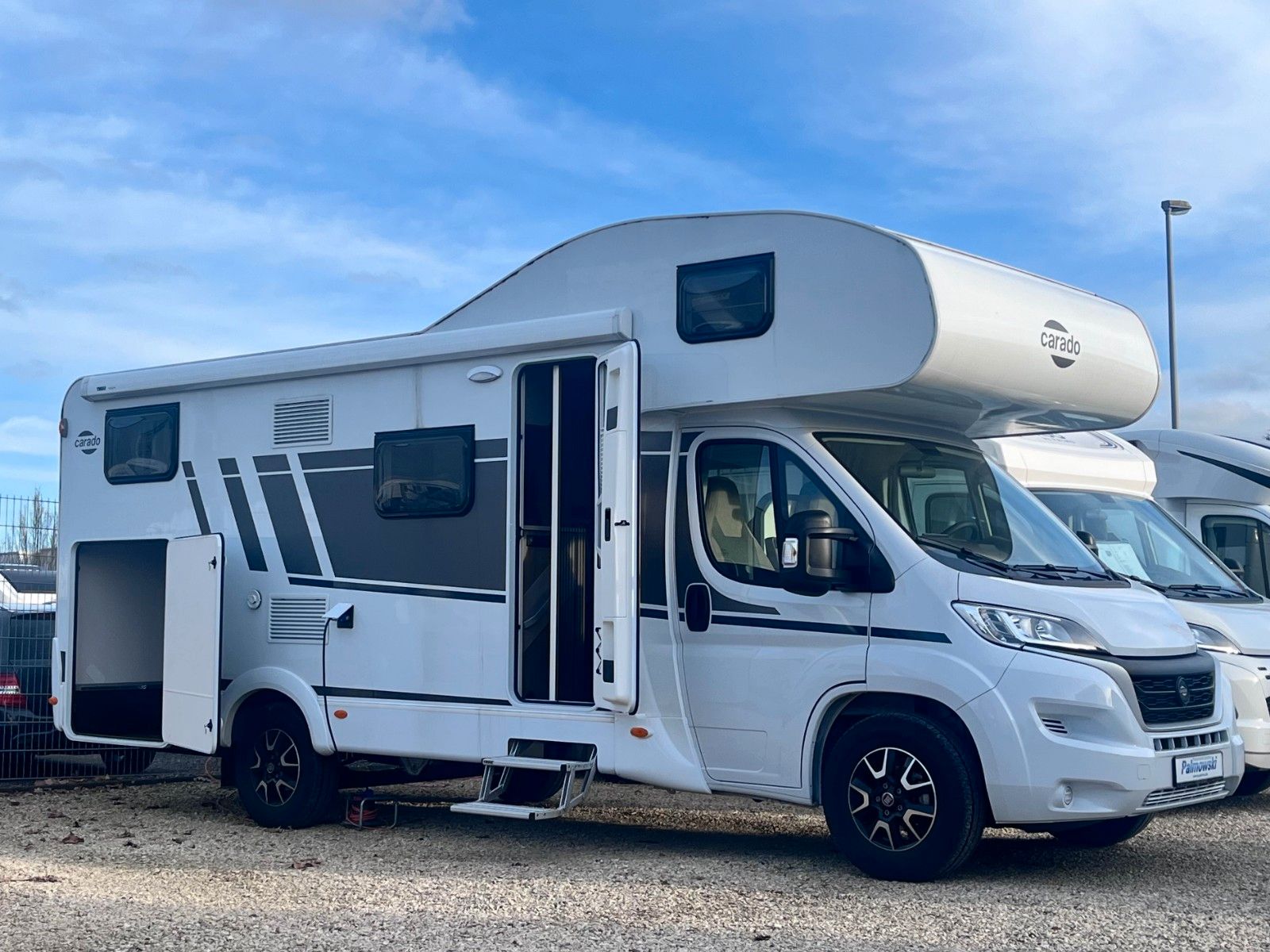 Fahrzeugabbildung Carado A-464 pro 2025 -Markise, Fahrradträger-