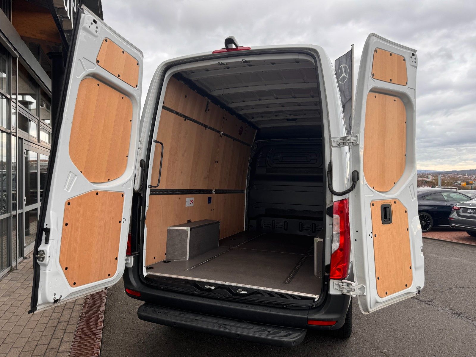 Fahrzeugabbildung Mercedes-Benz Sprinter 317 CDI 3665 Klima Kamera Schwingsitz