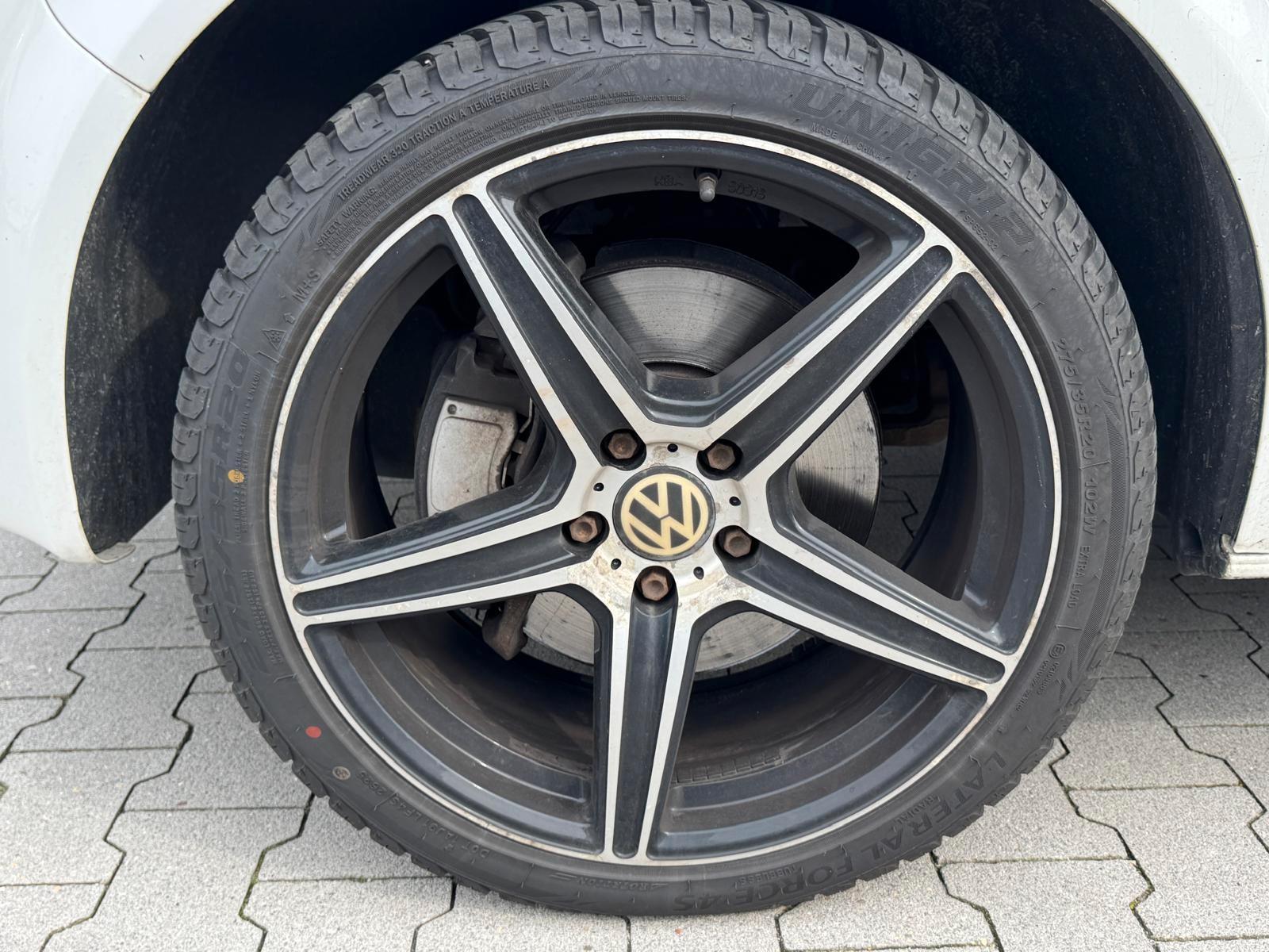 Volkswagen T5 Multivan Edition 25 2.0 TDI 179 ch BVA / 7 places / Alcantara / Toit panoramique / Chauffage auxiliaire