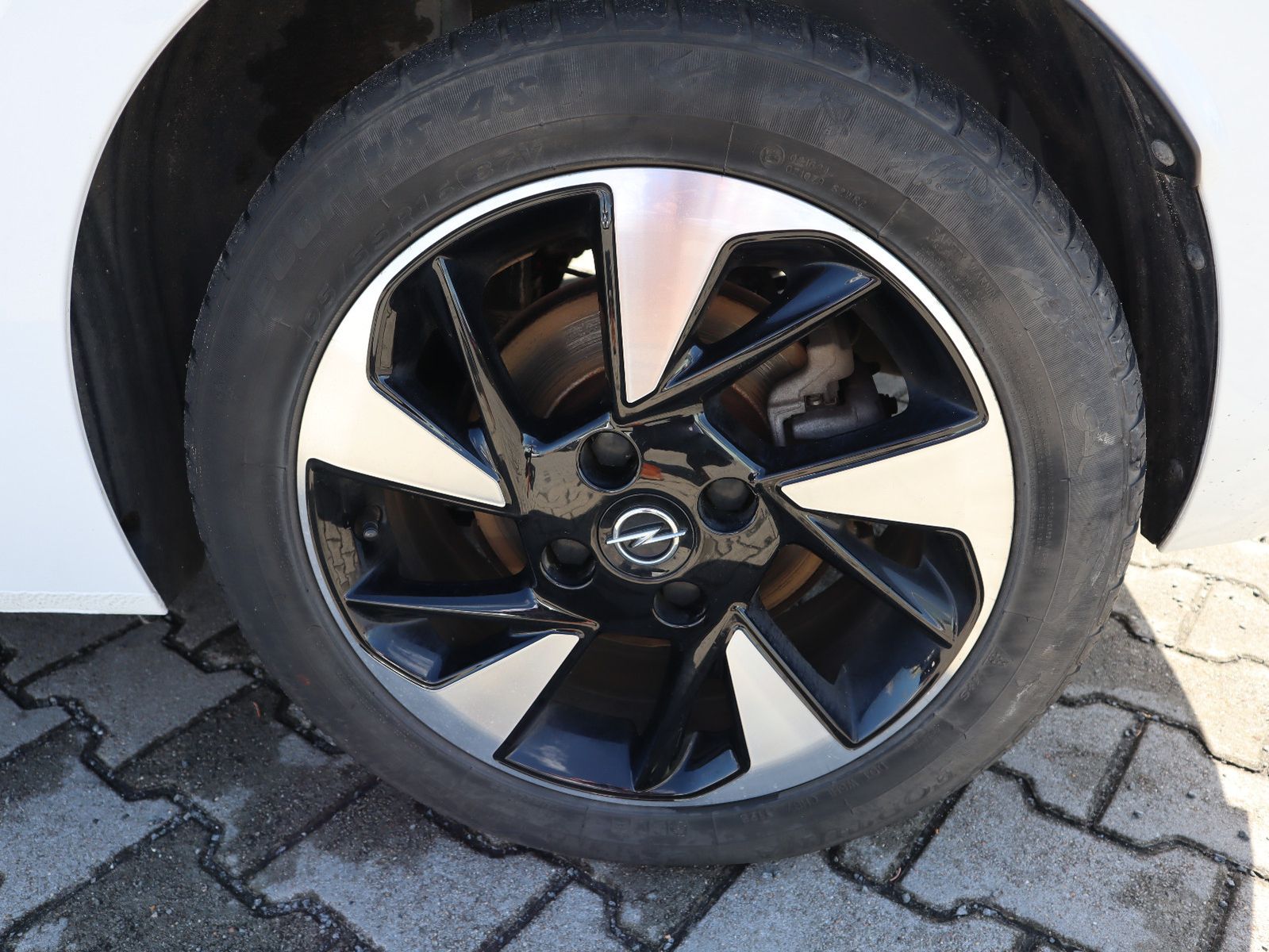 Opel Corsa F e 100kW GS Line LED/SHZ/PDC/DAB+/3ph imagem 3