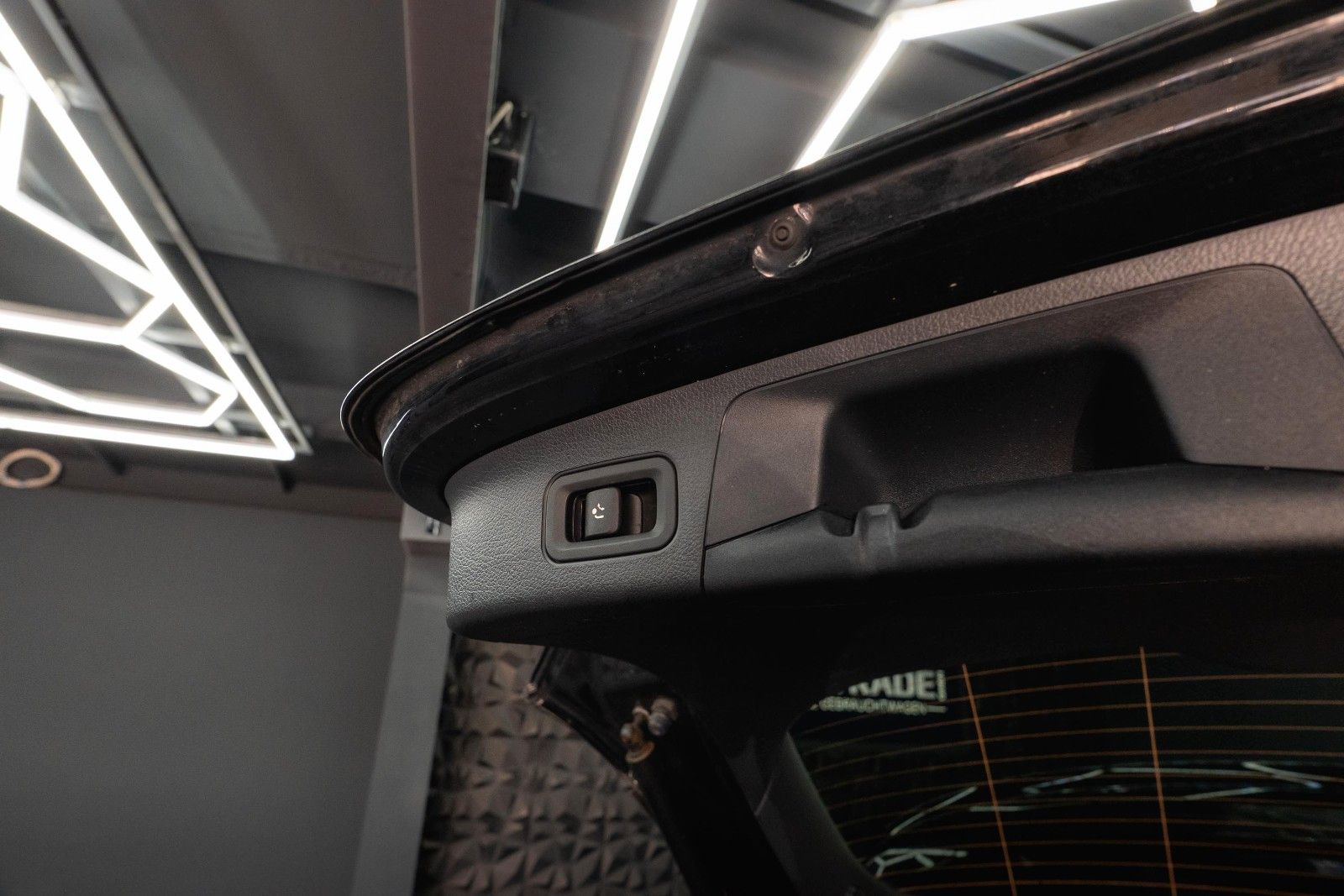 Fahrzeugabbildung Mercedes-Benz GLA 45 S AMG 4Matic | ACC | PANO | BURMESTER