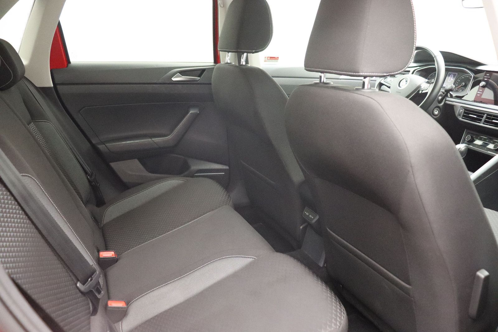 Fahrzeugabbildung Volkswagen Polo VI 1.0 TSI DSG Active