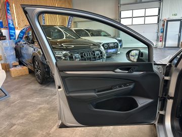 MYAUTOCENTER – Gebraucht- und Jahreswagen mit Werkstattservice in Pfaffenhofen Volkswagen Golf VIII Variant *Parkass.*LED*Virtuel*AHK*