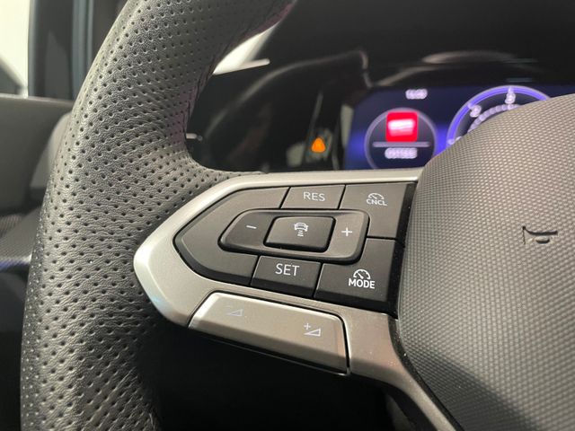 Golf VIII Variant R-Line 2.0 TDI DSG AHK LED ACC