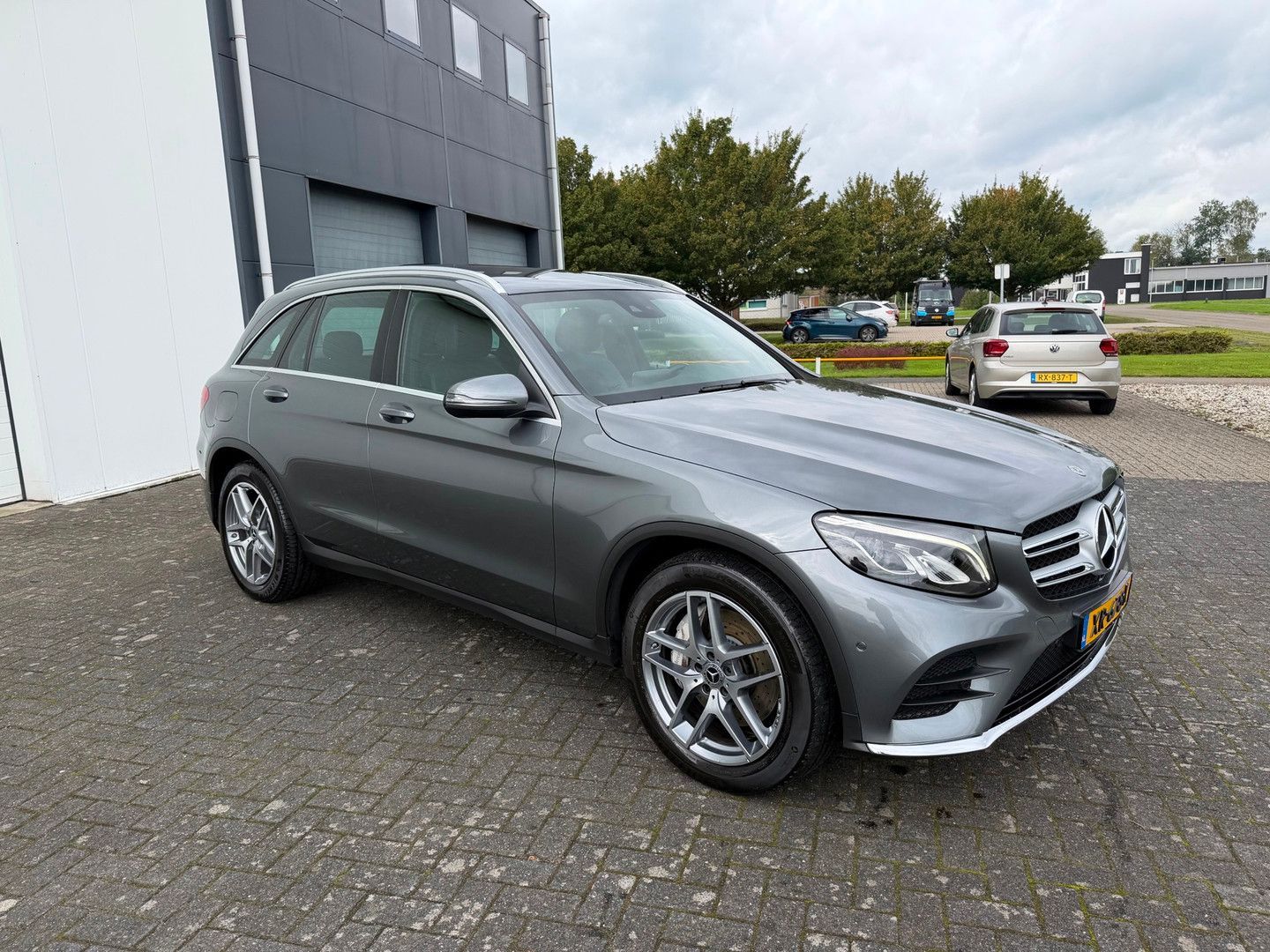 Mercedes-Benz GLC 250 d 4MATIC Sport Edition 2019 Amg Pano imagem 3