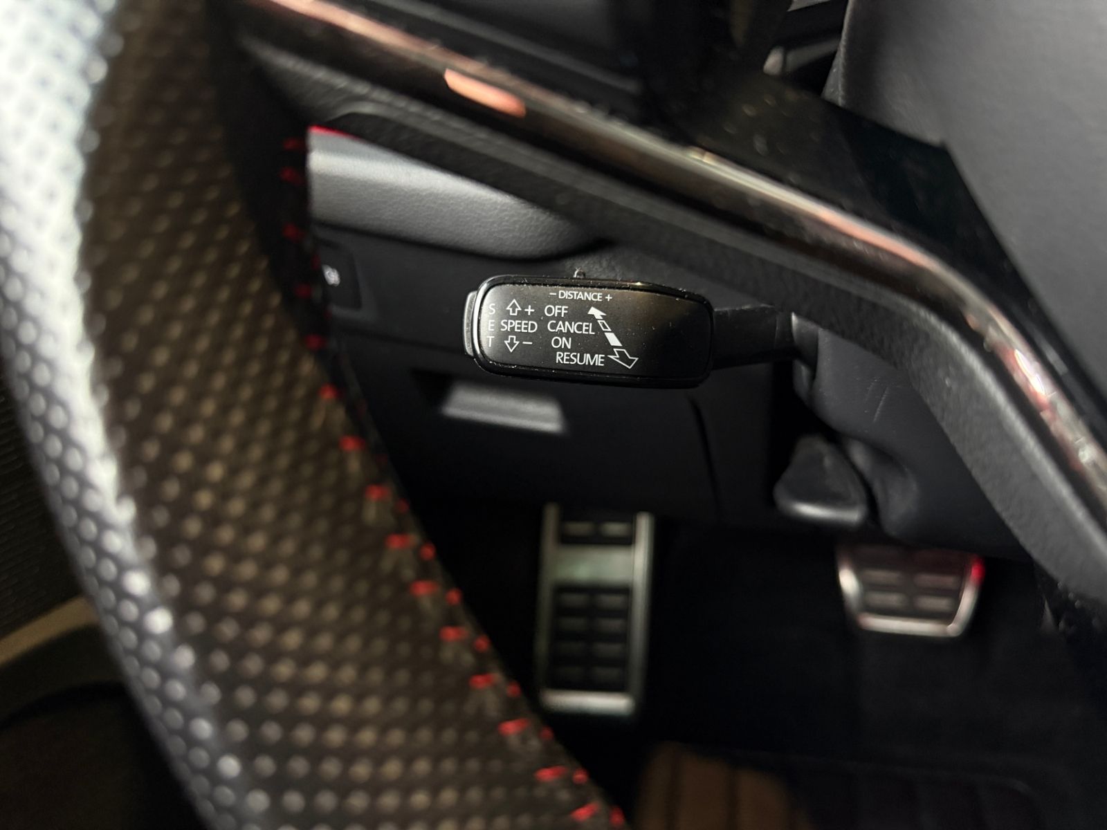 Fahrzeugabbildung SKODA Octavia Lim. RS RFK ACC HUD LED