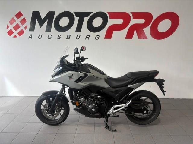 Honda NC750 DCT *WIE NEU*