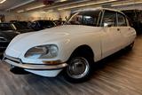 Citroën DS 21  5 Gang  Schönes Fahrzeug Viele Neuteile - Oldtimer: Schöne
