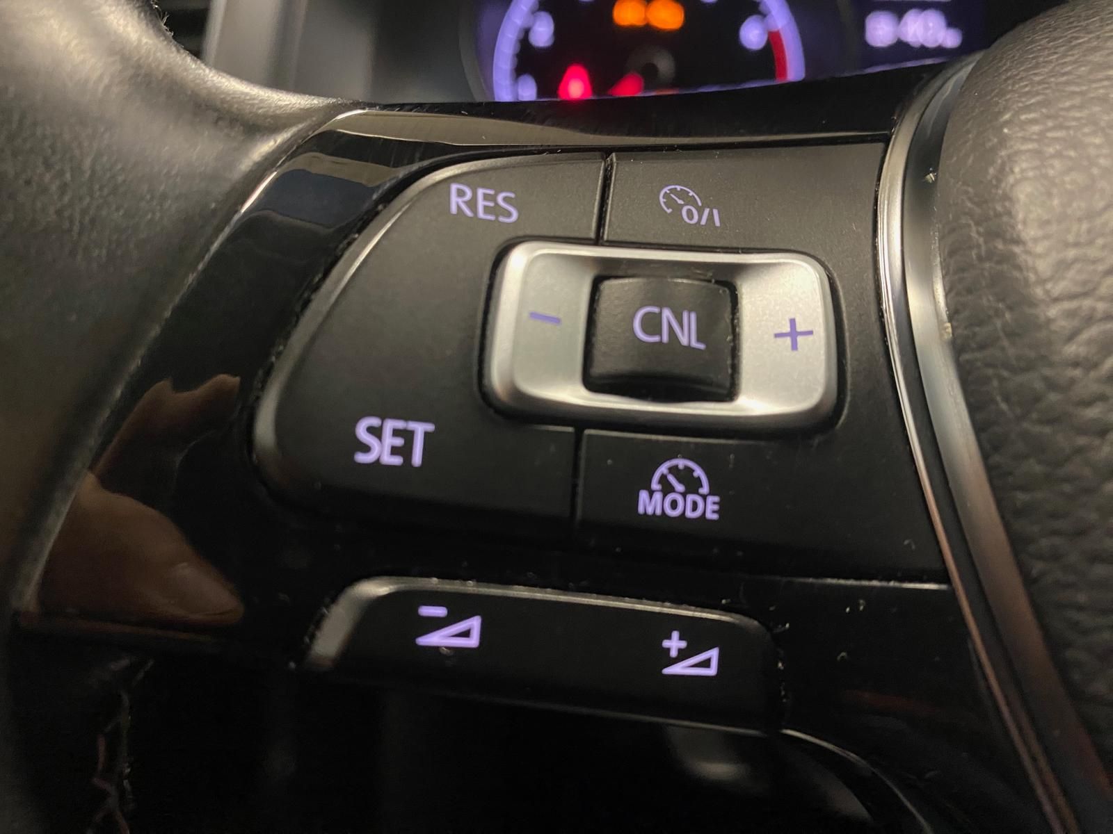 Fahrzeugabbildung Volkswagen Golf 1.2 TSI Lounge BMT+ PDC V&H+SITZHEIZ+KLIMA+