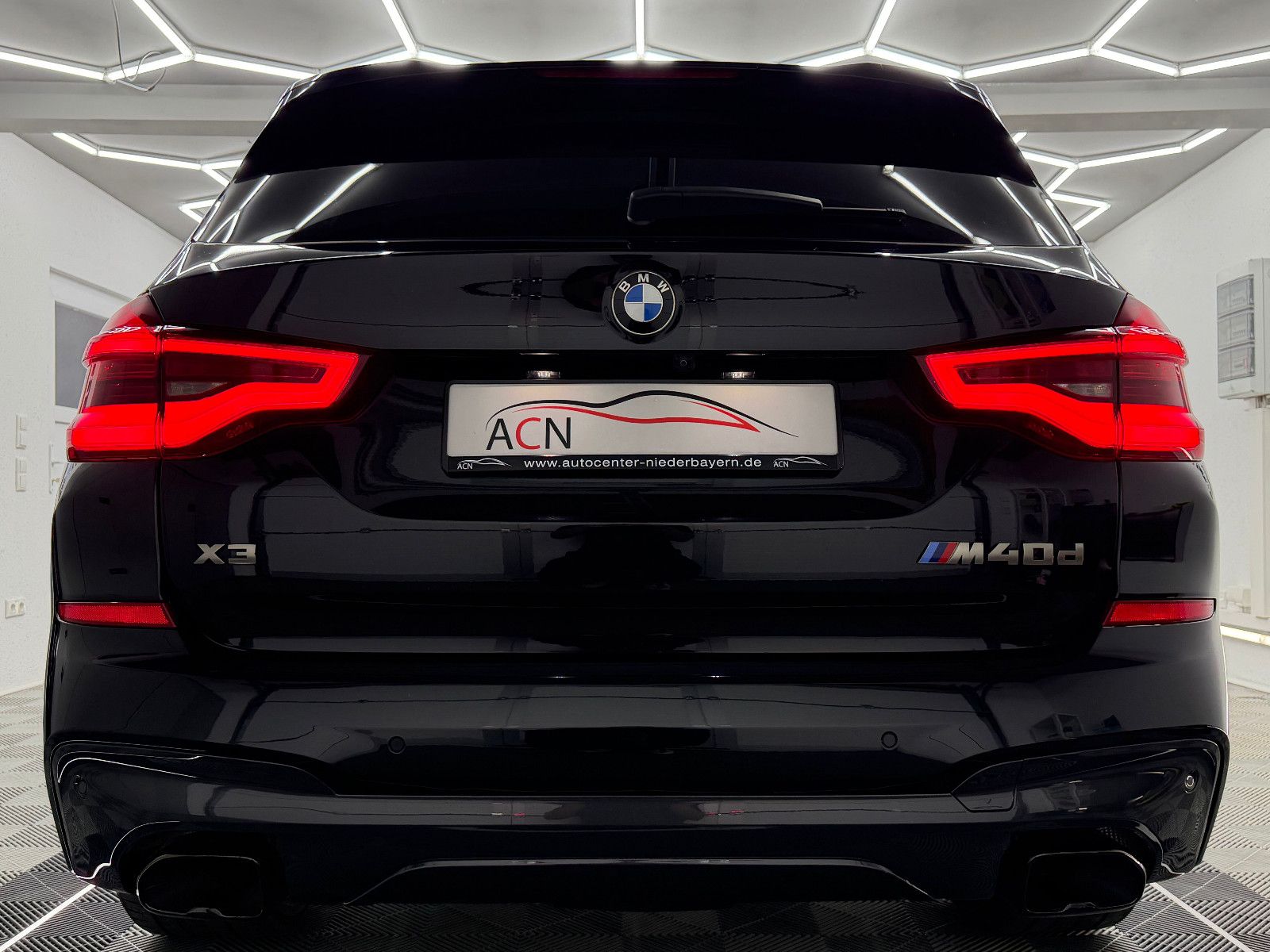 Fahrzeugabbildung BMW X3 M40 d Aut./M-SITZE/STHZ/LED/HuD/ACC/H&K