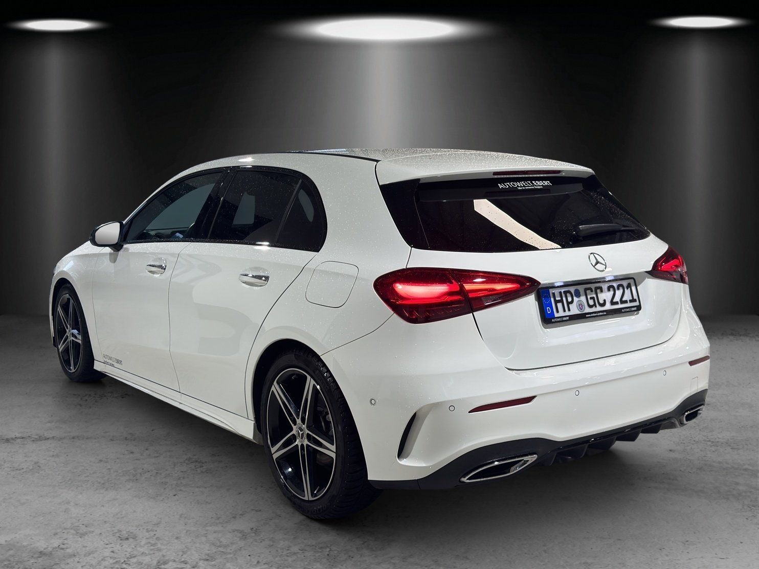 Fahrzeugabbildung Mercedes-Benz A 180d AMG Pano MULTIBEAM KeyGO NIGHT Kamera