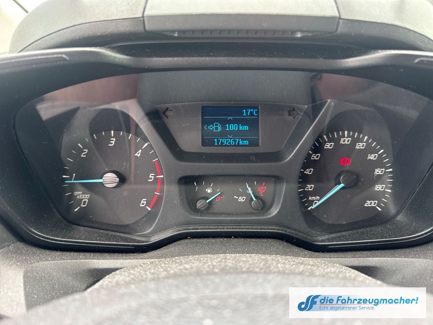 Fahrzeugabbildung Ford Transit Custom Kombi 300 L1 2.2 TDCi *4038 *EXPO