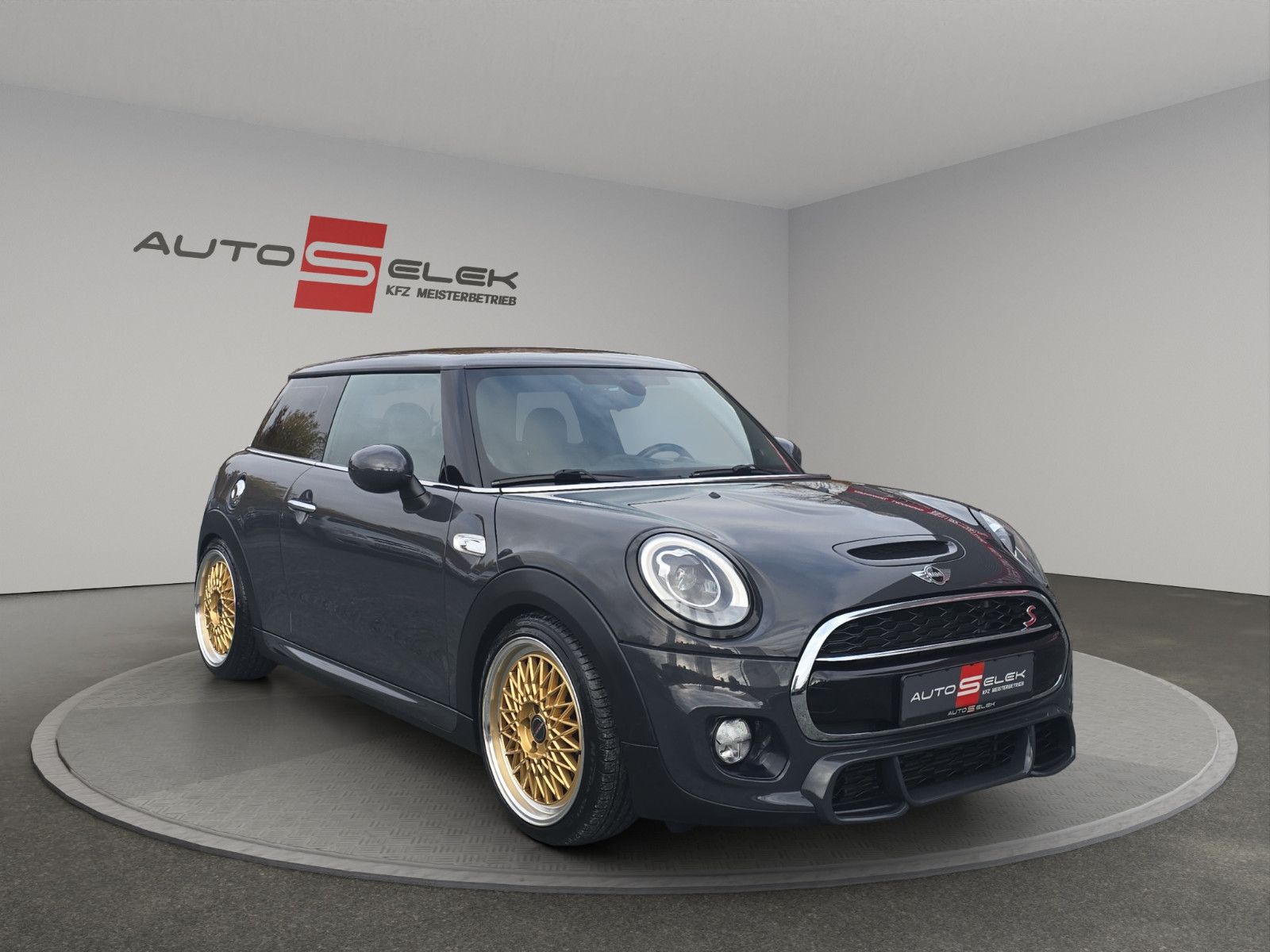 Fahrzeugabbildung MINI COOPER S Mini John Cooper Works Harman-Kardon