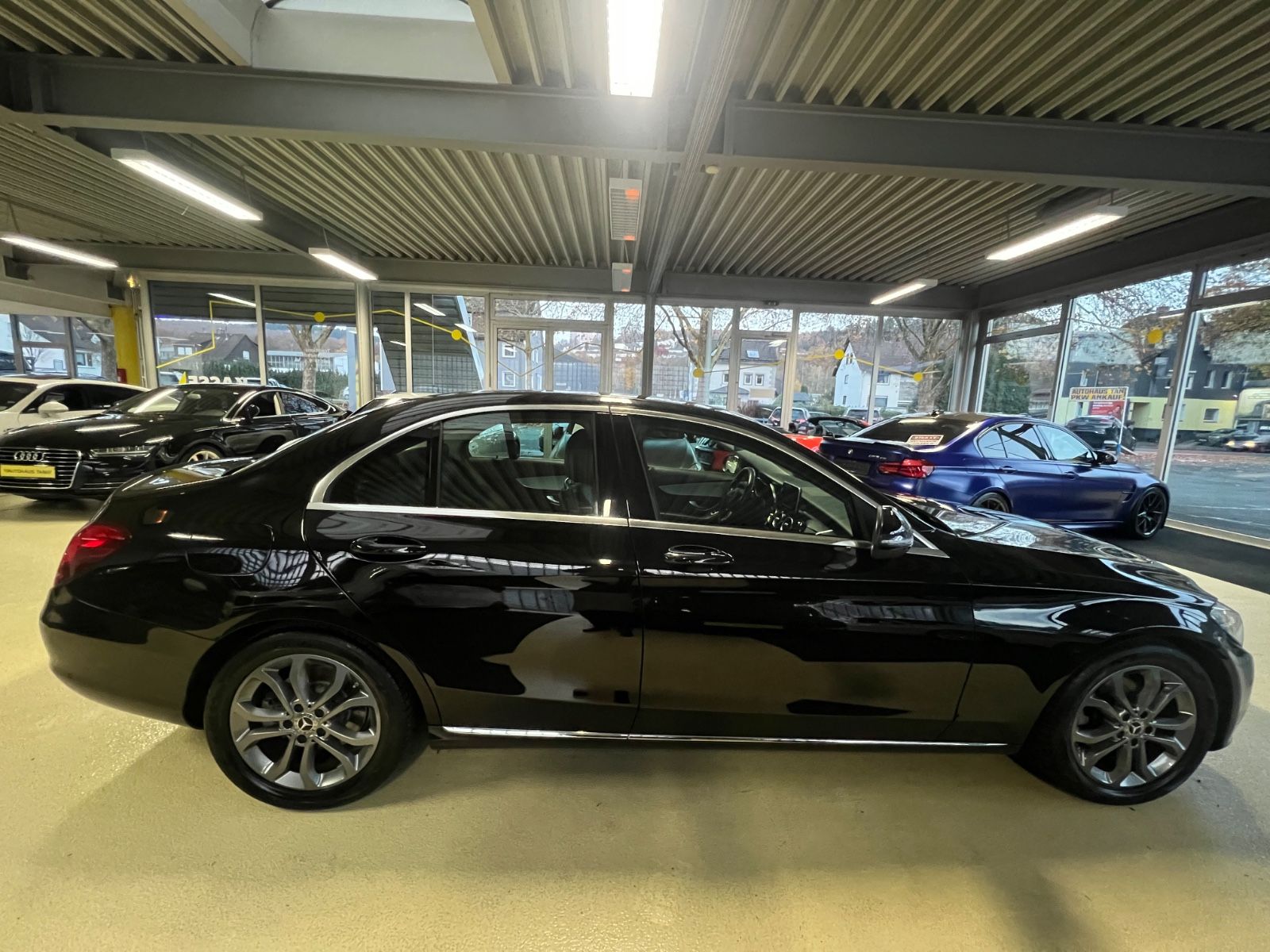 Fahrzeugabbildung Mercedes-Benz C 200 d Lim. Sport line * SITZH*TEILLEDER*NAVI*