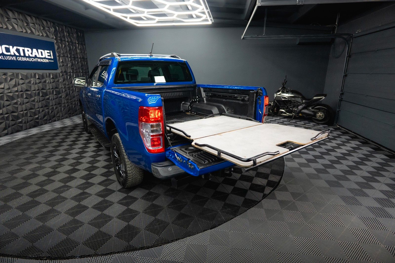 Fahrzeugabbildung Ford Ranger Limited Doppelkabine 4x4 *ACC*LED*DAB*