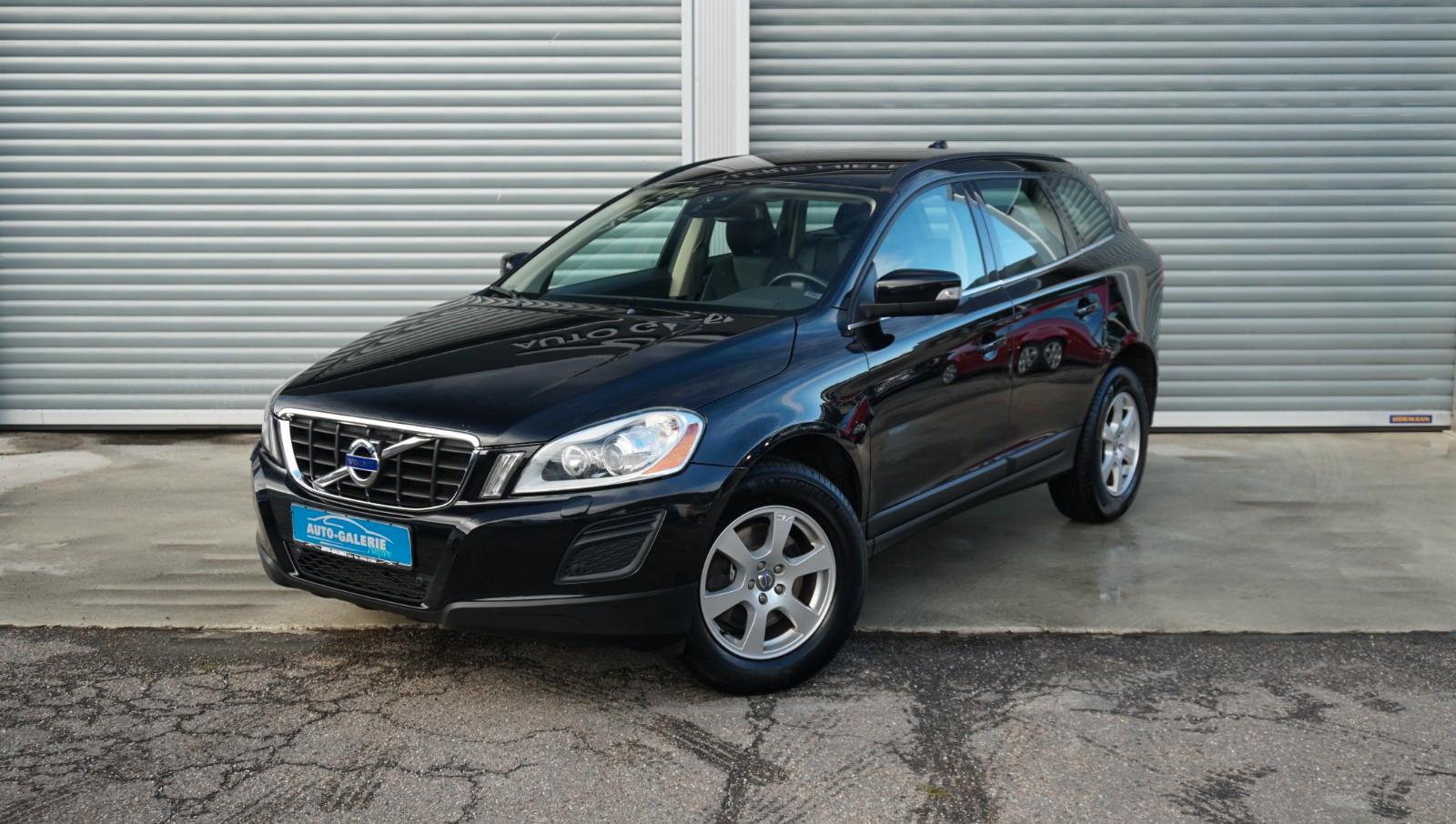 VOLVO XC60 - MOMENTUM - 163 CV - BVM - HAYON ÉLECTRIQUE