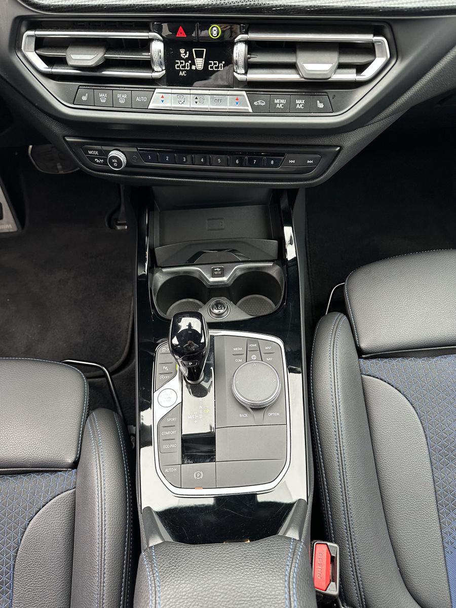 Fahrzeugabbildung BMW 120d xDrive M-Sport NAV+LED+KAMERA+19ZO+HIFI+1HD