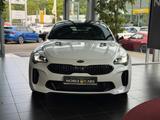 Kia Stinger GT 4WD HUD PANO H/K LED NAV RFK SHZ - gebrauchte Kia Stinger aus dem Jahr 2020