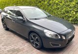 Volvo V60 D4 Momentum Diesel 2.0 163 PS 5 ... - Volvo V60 aus 2012