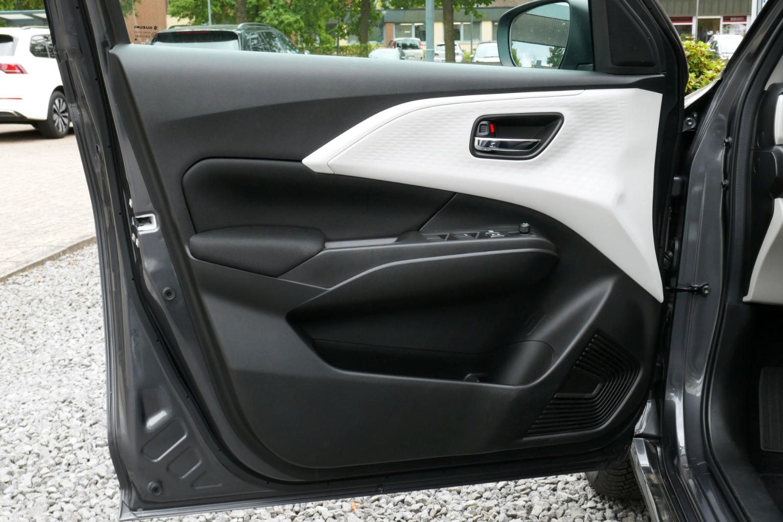 Suzuki Swift COMFORT Navi ACC Kamera Shzg Keyless M&S, миниатюра 26