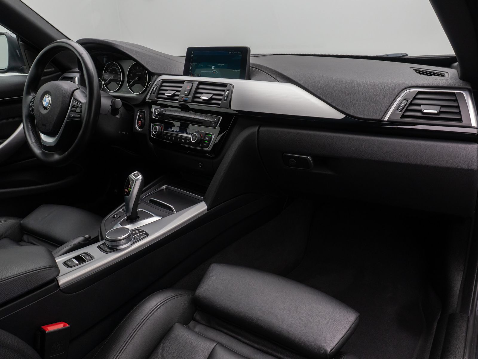 Fahrzeugabbildung BMW 420i Cabrio Sport Line DAB NaviPro Alarm Memory