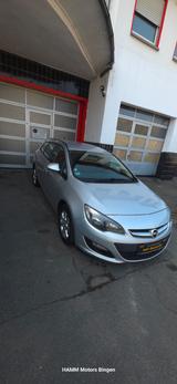 Opel Astra J Sports Tourer Edition