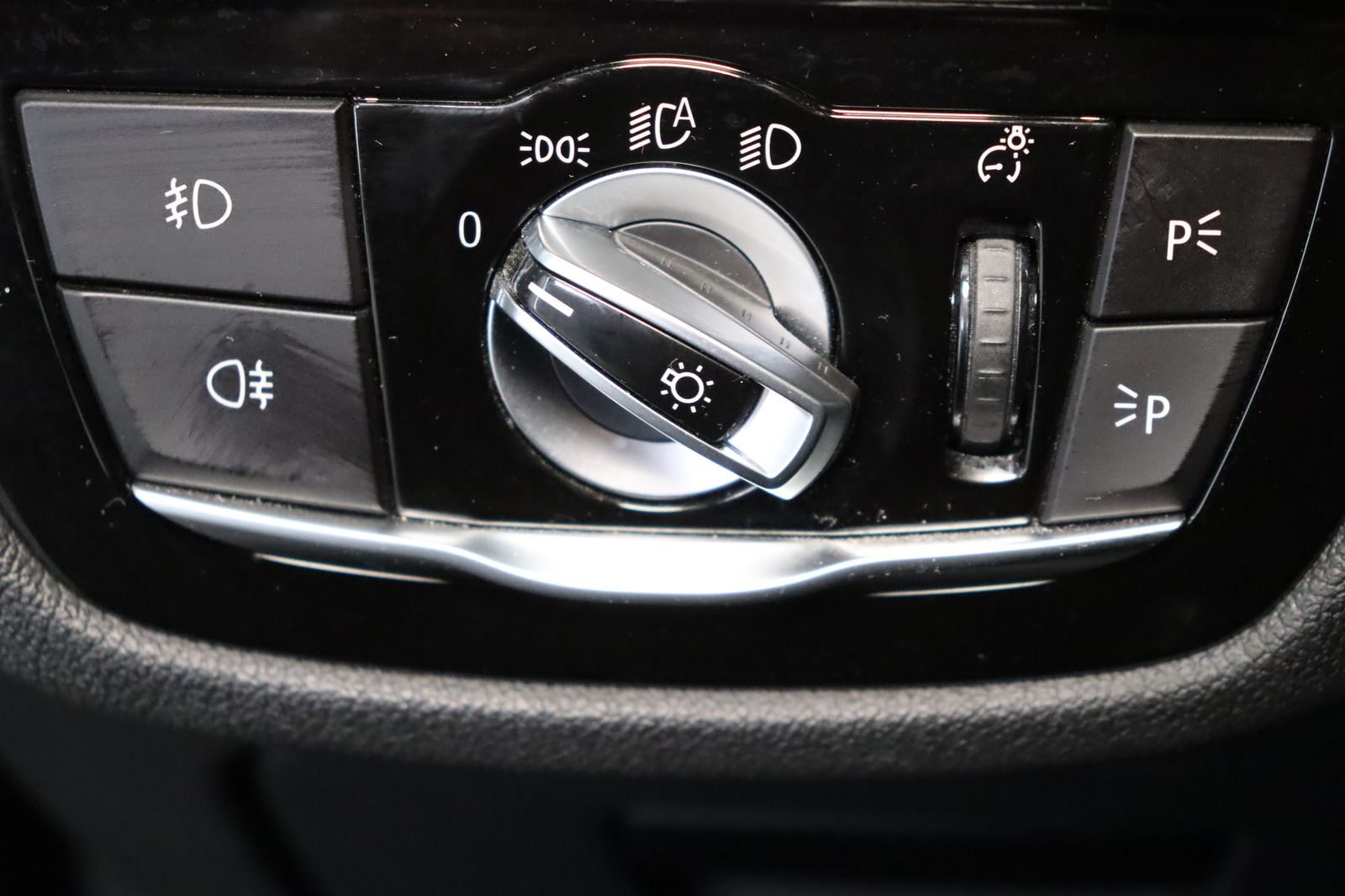 Fahrzeugabbildung BMW 530 d xDrive Sport Line * LED * HUD * Touring