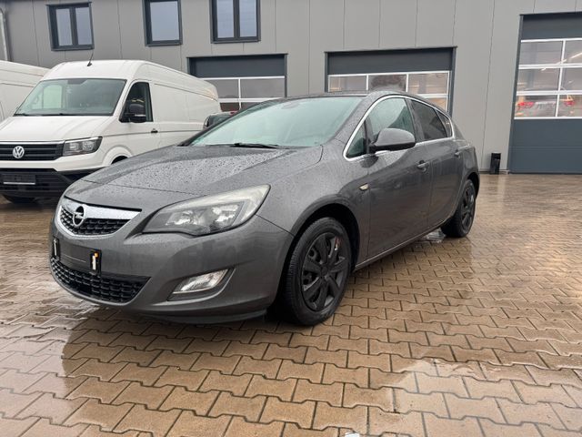 Opel Astra J Lim. 5-trg. Sport NAVI+TEMPO