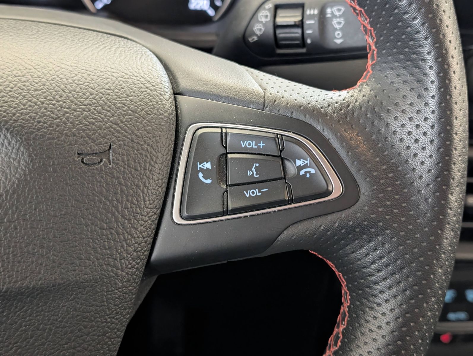 FORD EcoSport 1.0 EcoBoost ST-Line LED Navi Winter – Bild 31