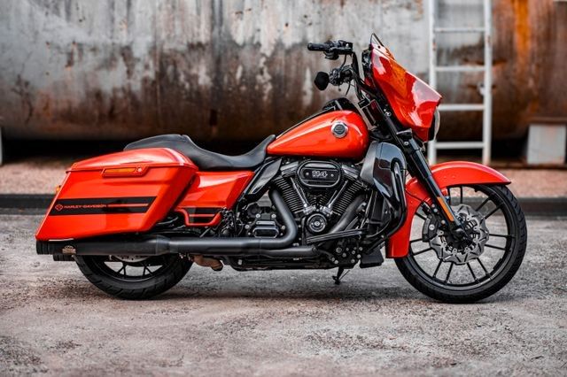 Harley-Davidson FLHXS Street Glide Special - J&H Ausp. TOP!