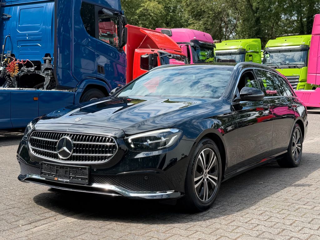Image of Mercedes-Benz E 200