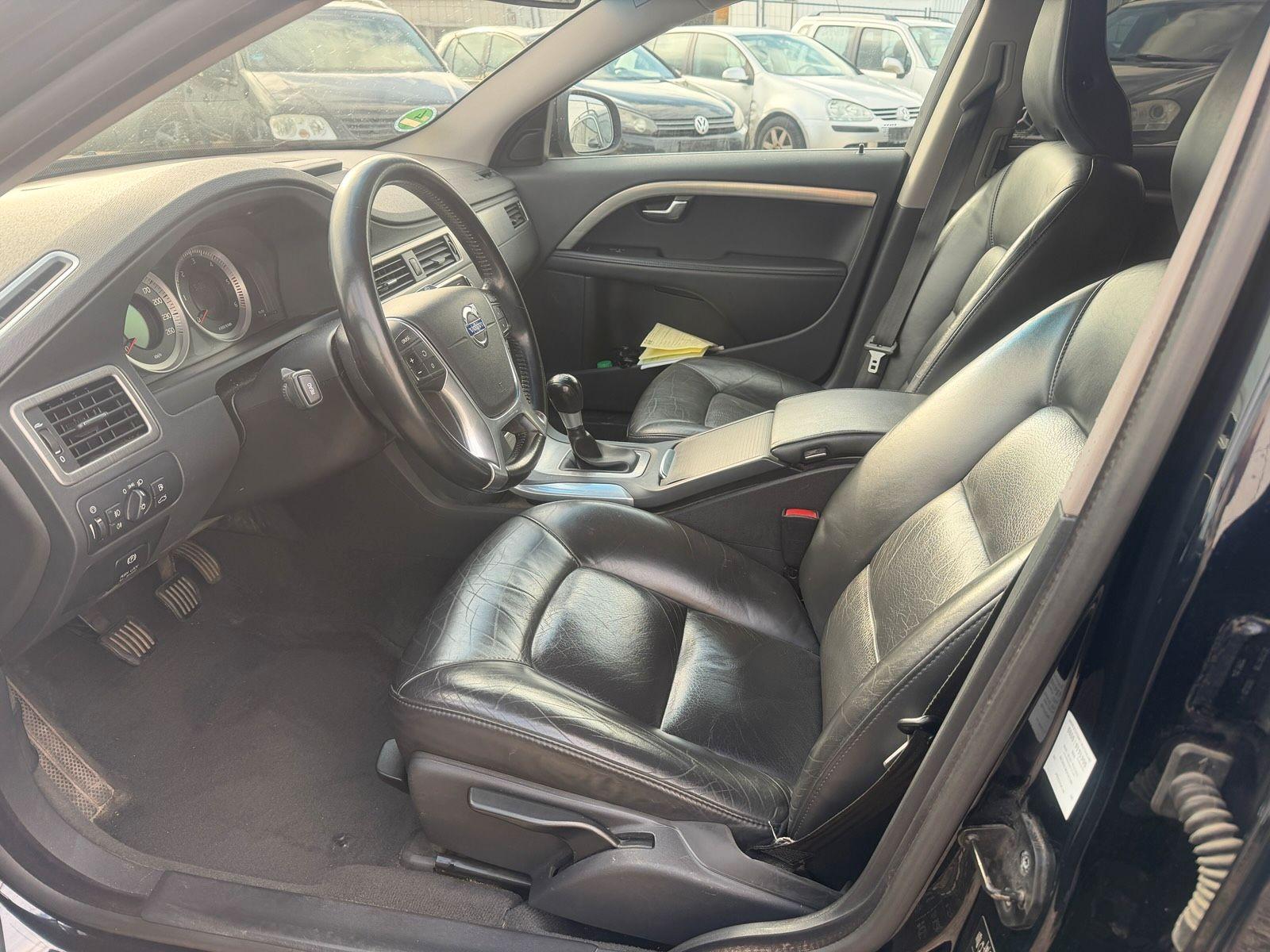 Volvo V70 2011 — photo 5