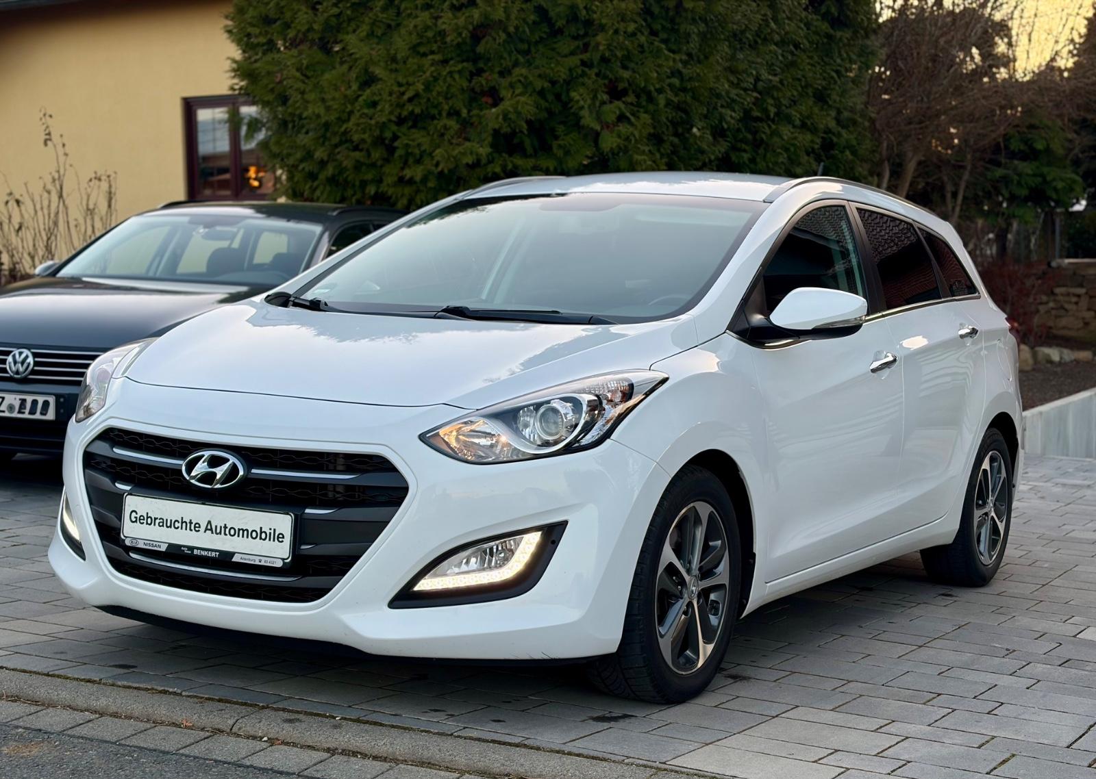 Hyundai i30 cw blue Style Automatik *GRA* PDC* Keyless*