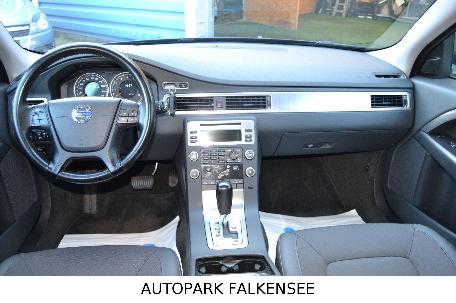 VOLVO V70 - 2.0T - 203 CV - BVA - HAYON ÉLECTRIQUE - TOIT OUVRANT