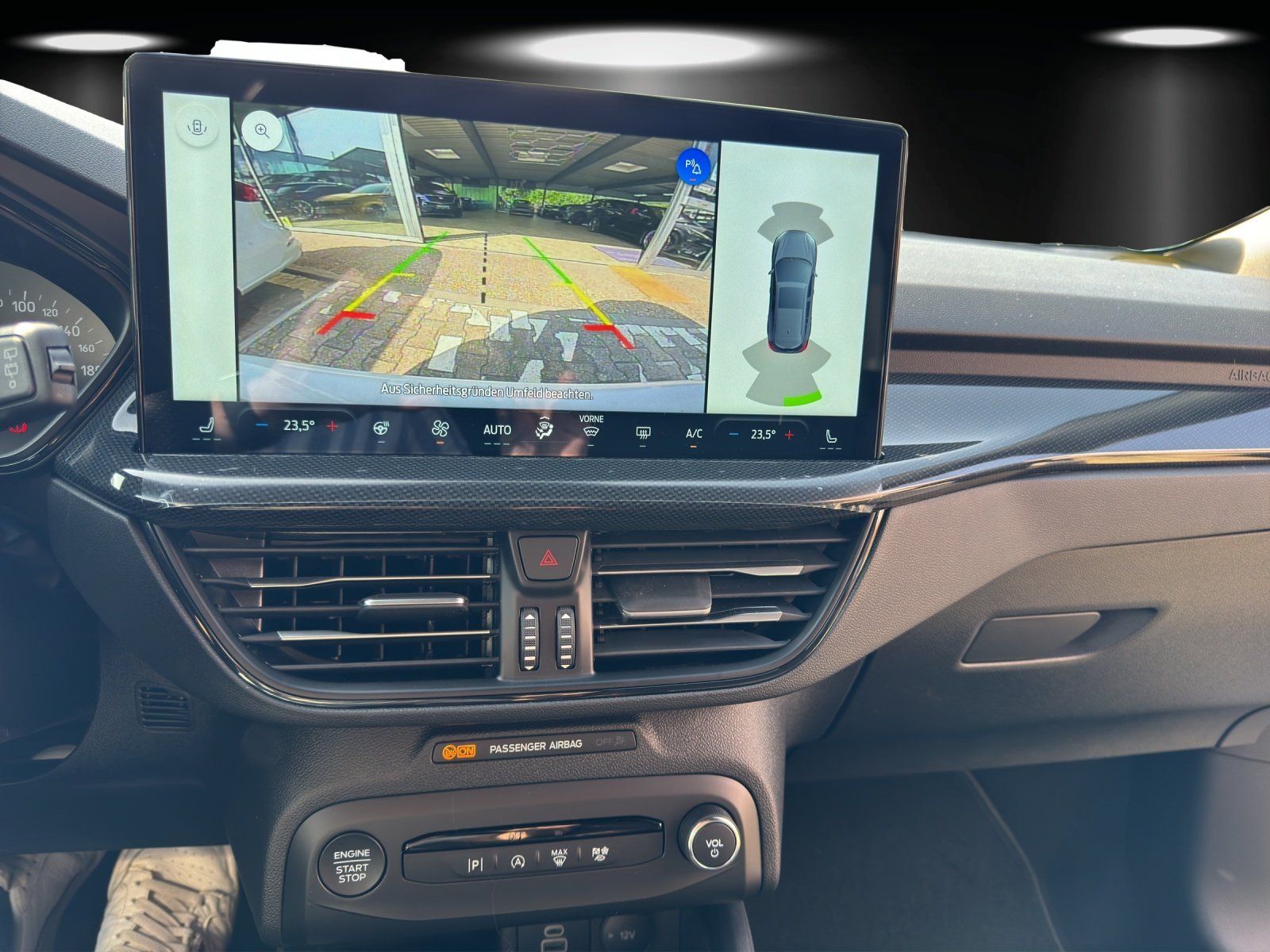 Fahrzeugabbildung Ford Focus Turn. ST-Line Styling Pak. Winter Pak.